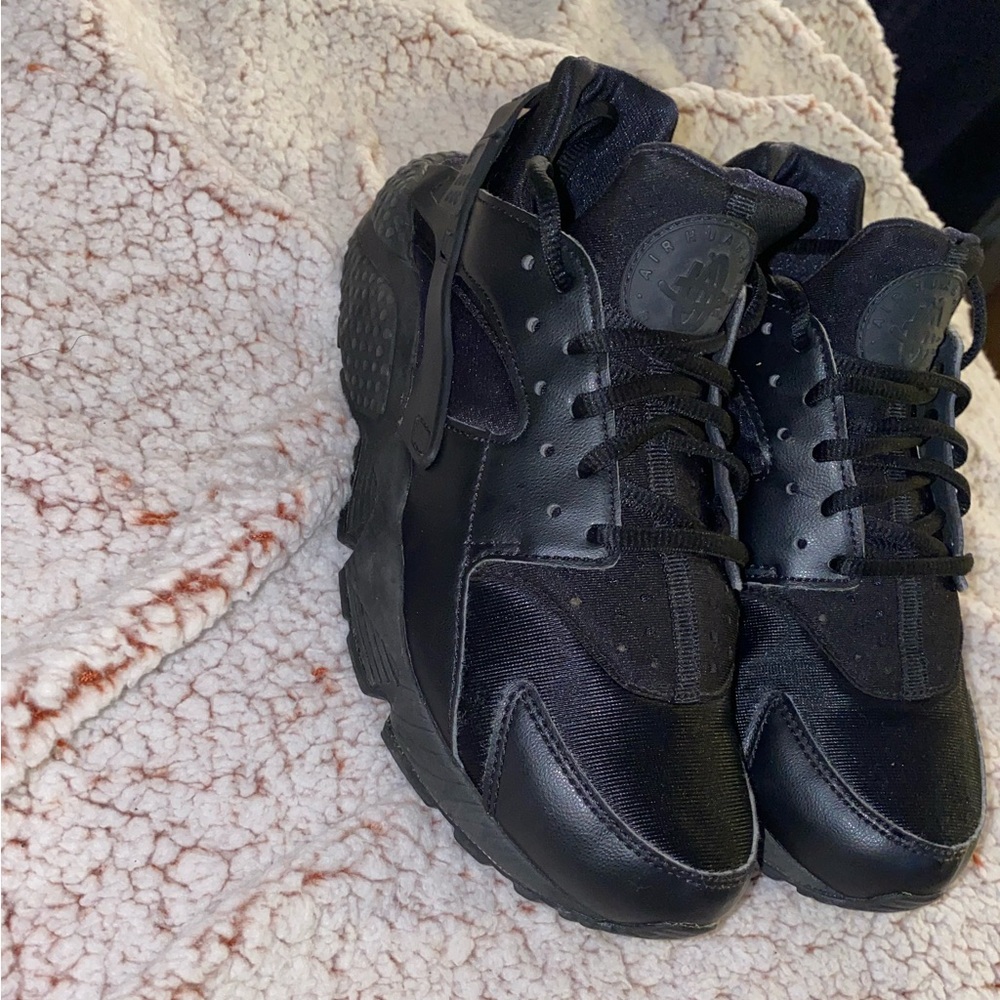 Huaraches - Picture 2 of 3